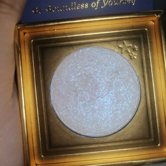 NEW Highlight blush contour kit - Picture 12 of 14